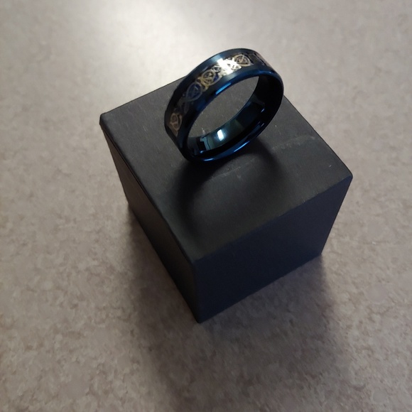 Ringes - Picture 2 of 5